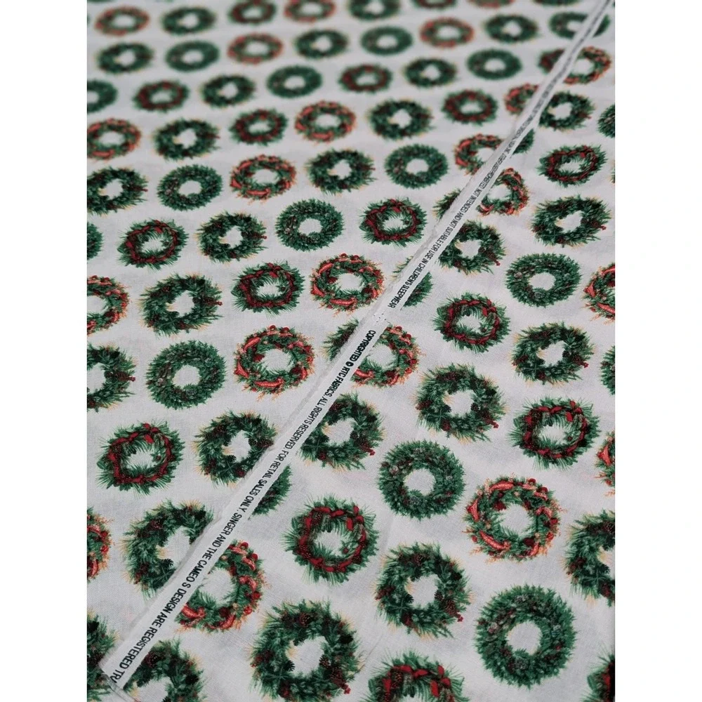 7 Yard Fabric Material Lot Christmas Wreaths on White Durable Cotton 44in JoAnn